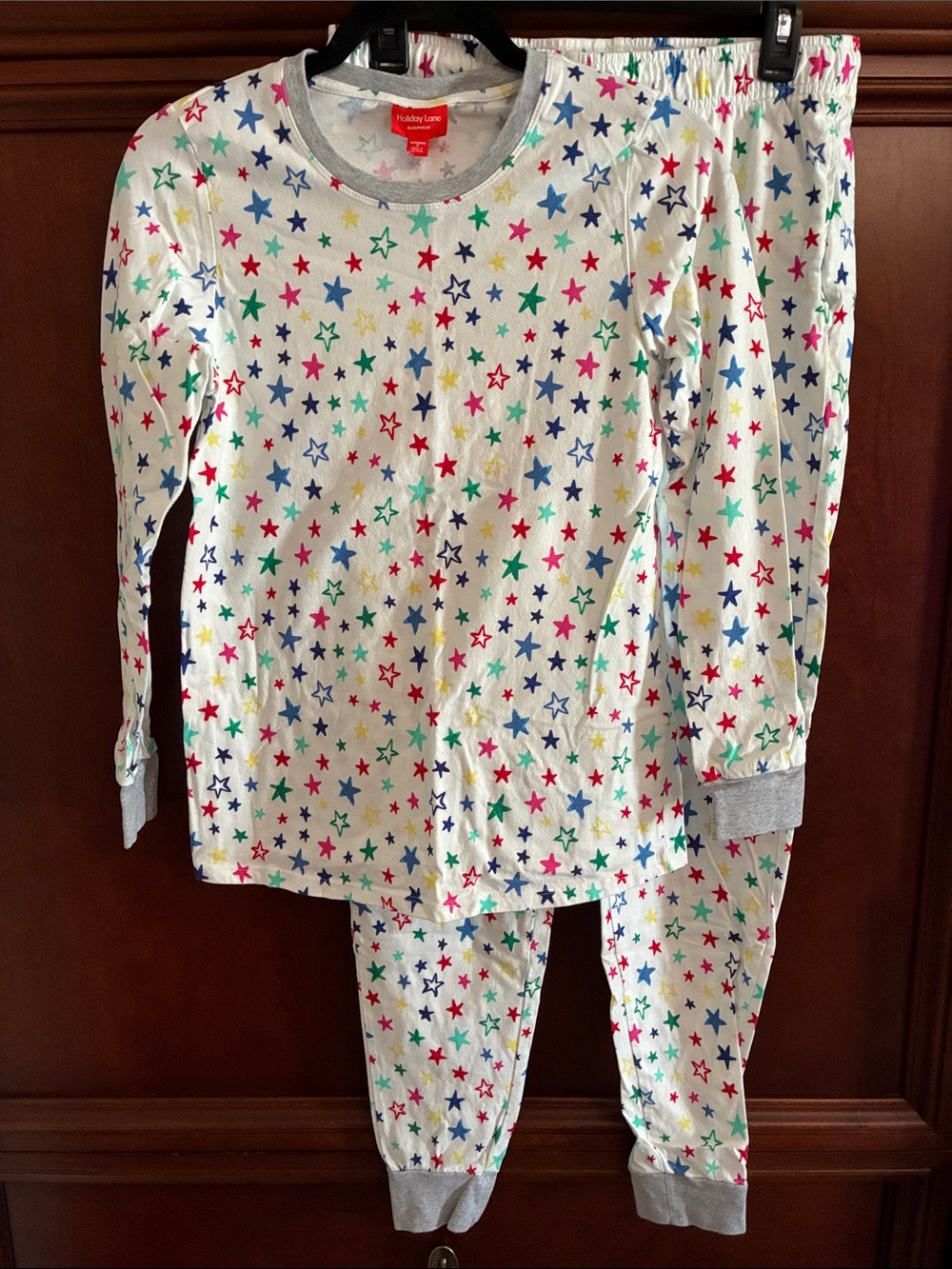 Holiday Lane Womens White Pajama Set with Multicolor Star Print